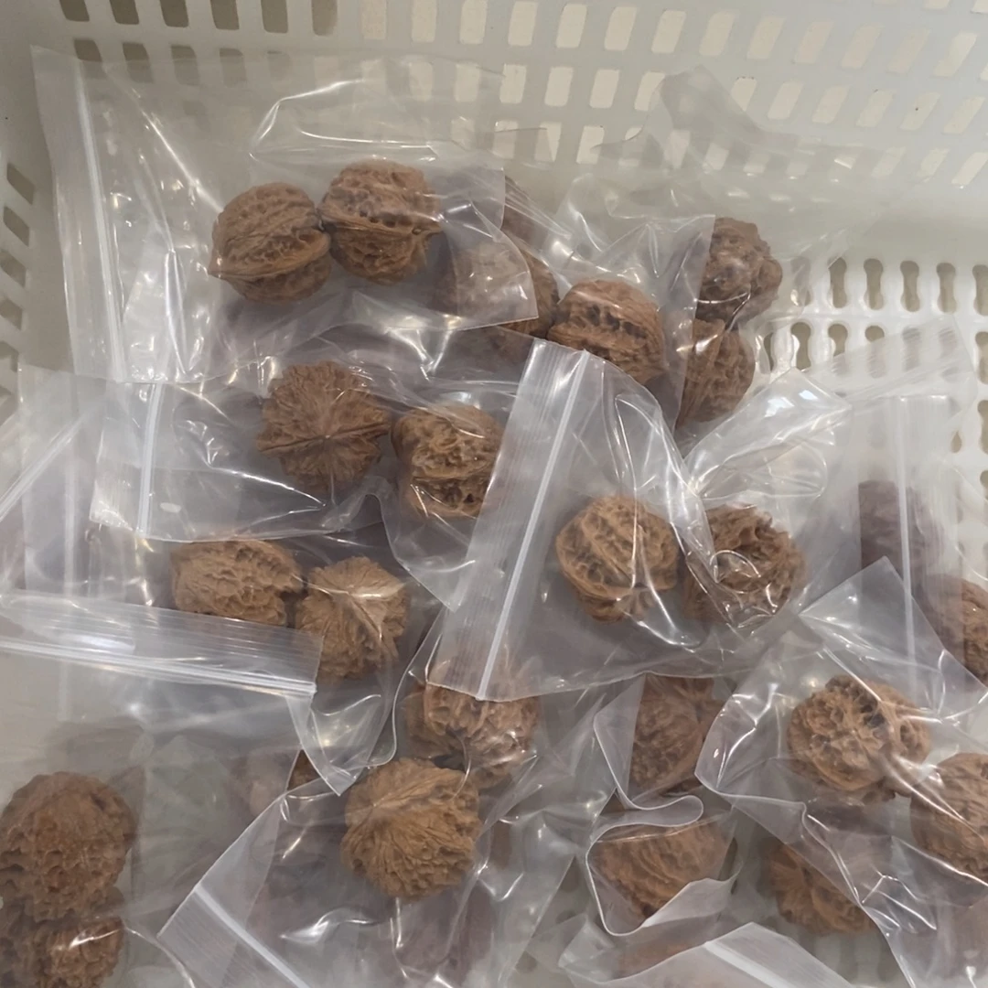 文玩核桃吊坠朱雀