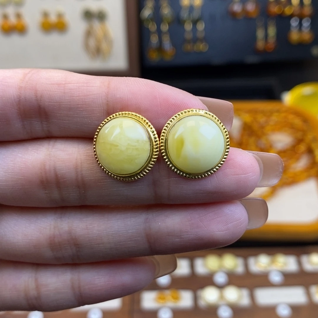 裸石琥珀未镶嵌成品