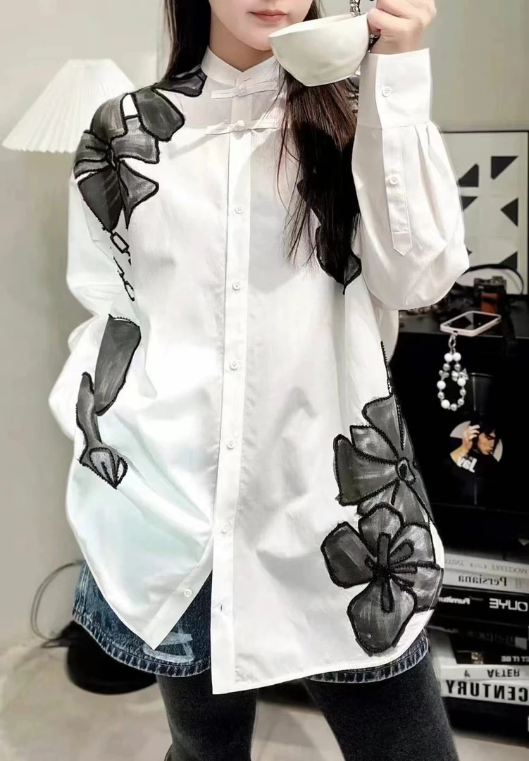 设计师款2025春新品新中式盘扣蝴蝶结花朵刺绣宽松长袖立领衬衫女