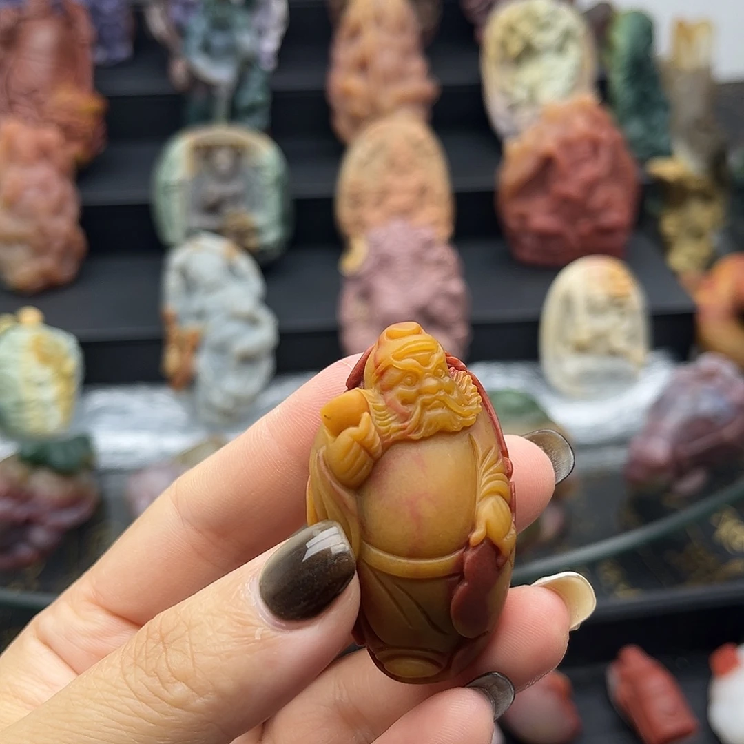 石英质玉未镶嵌颈饰