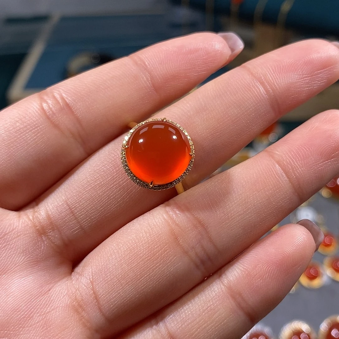 南红玛瑙戒指18K金镶嵌