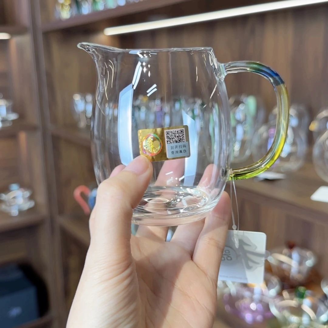 禾器澄然迷翠。。。。