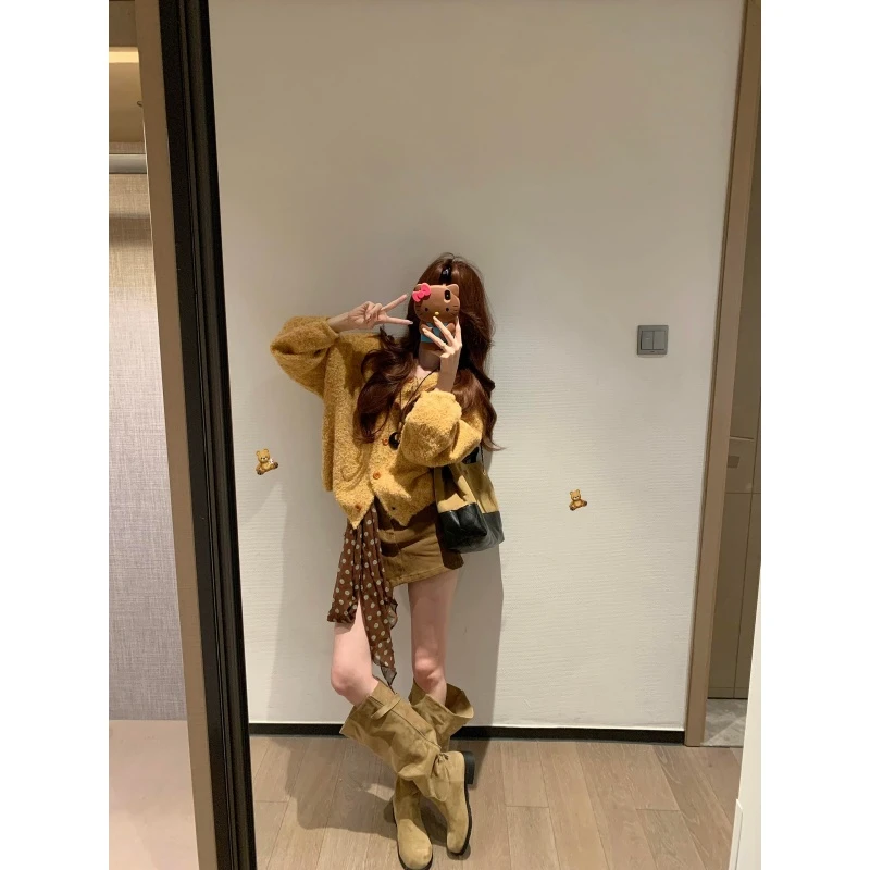 MARIE.COCO韩里韩气穿搭羊羔毛加厚长袖毛衣外套开叉防走光半身裙