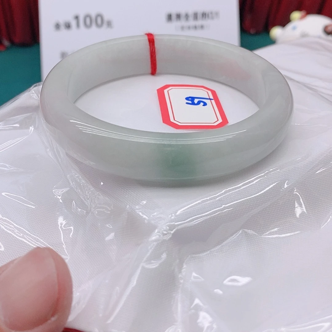 翡翠手镯未镶嵌枯****A0333333333