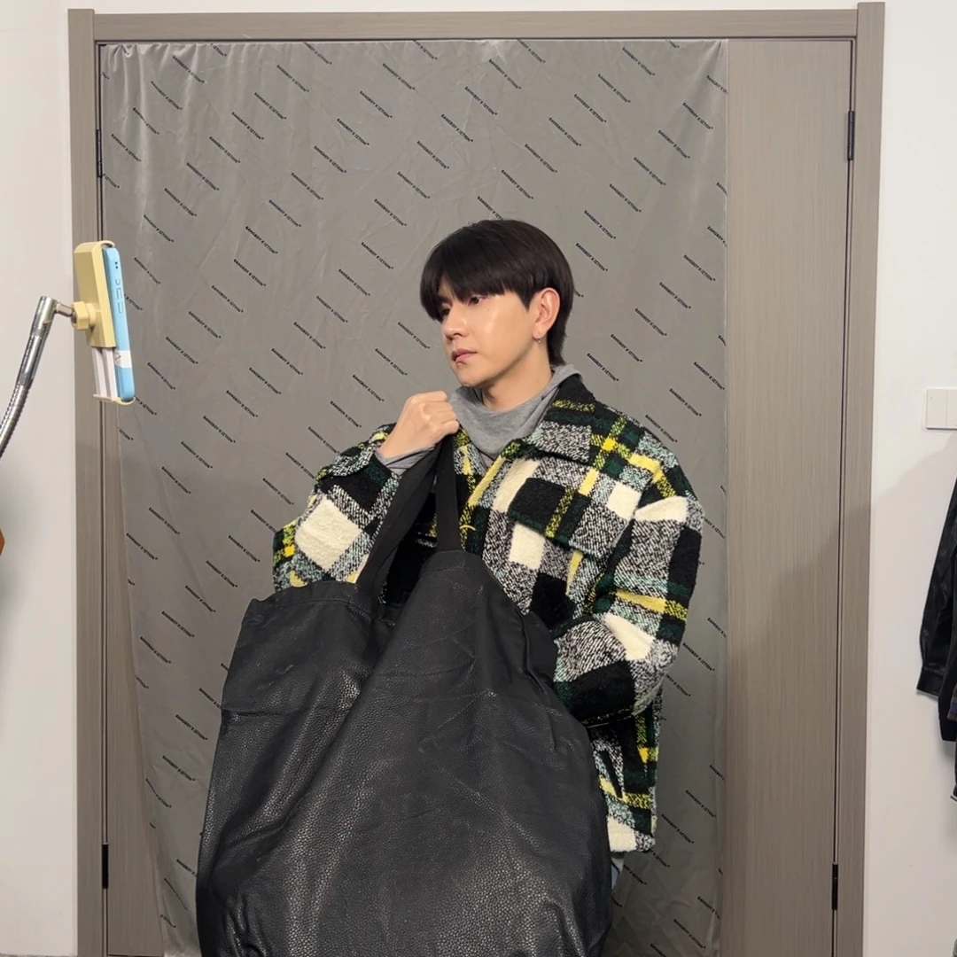 水牛剖层皮革Pu皮大包