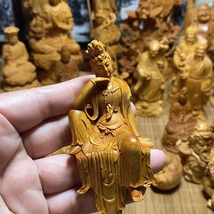柏木（崖柏）观音菩萨