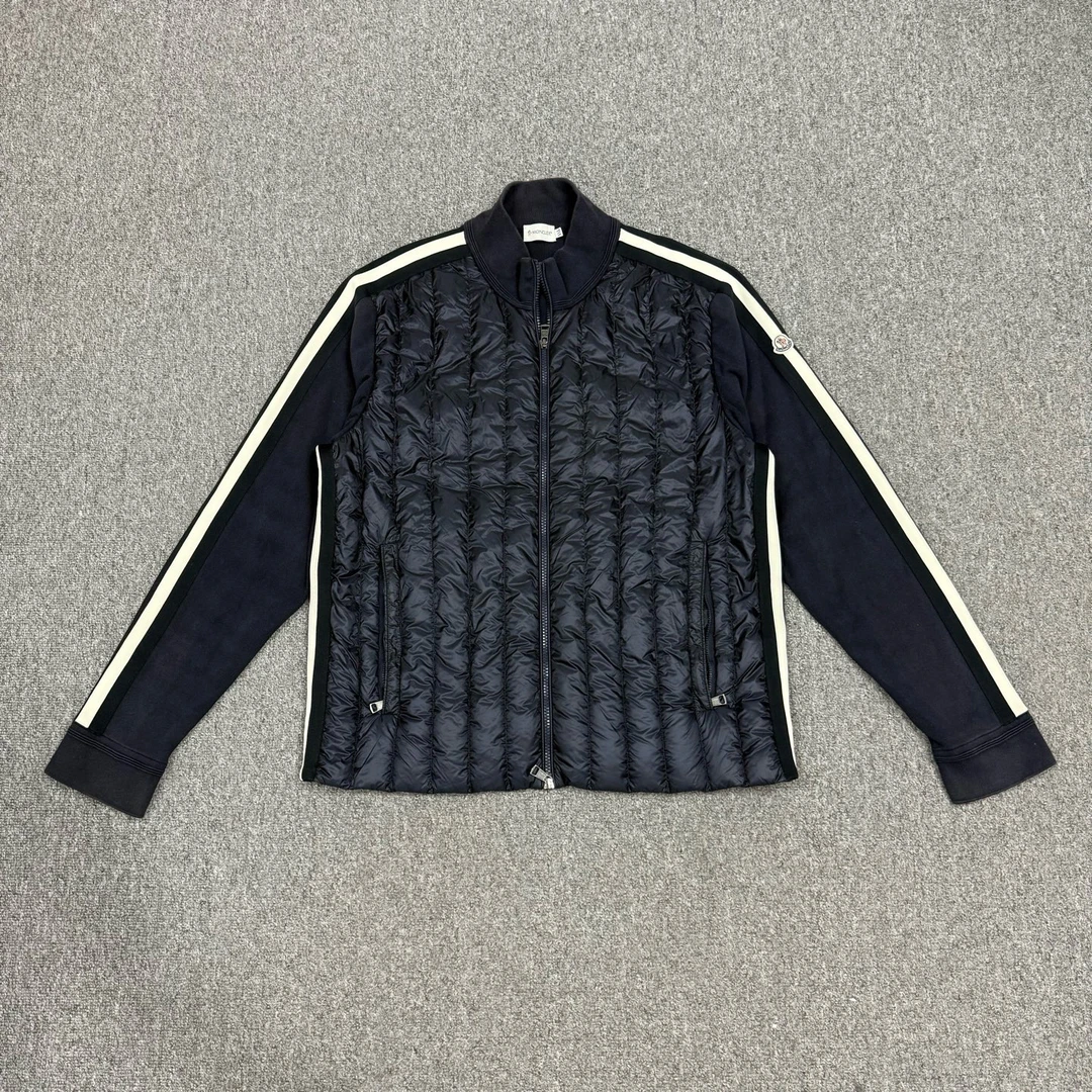 95新 MONCLER 16443755 蒙口 藏蓝色拼接羽绒服外套 XXL码95新