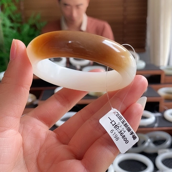 未镶嵌手镯和田玉6198