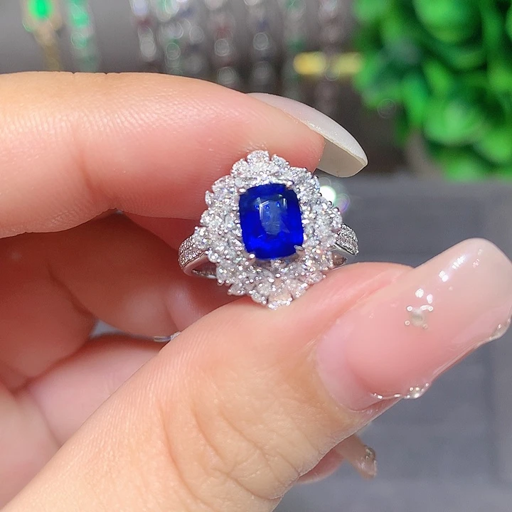 戒指蓝宝石18K金镶嵌1.26ct