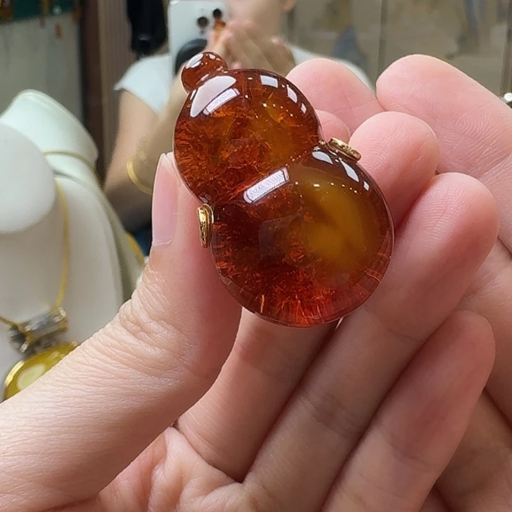 琥珀未镶嵌颈饰戒指