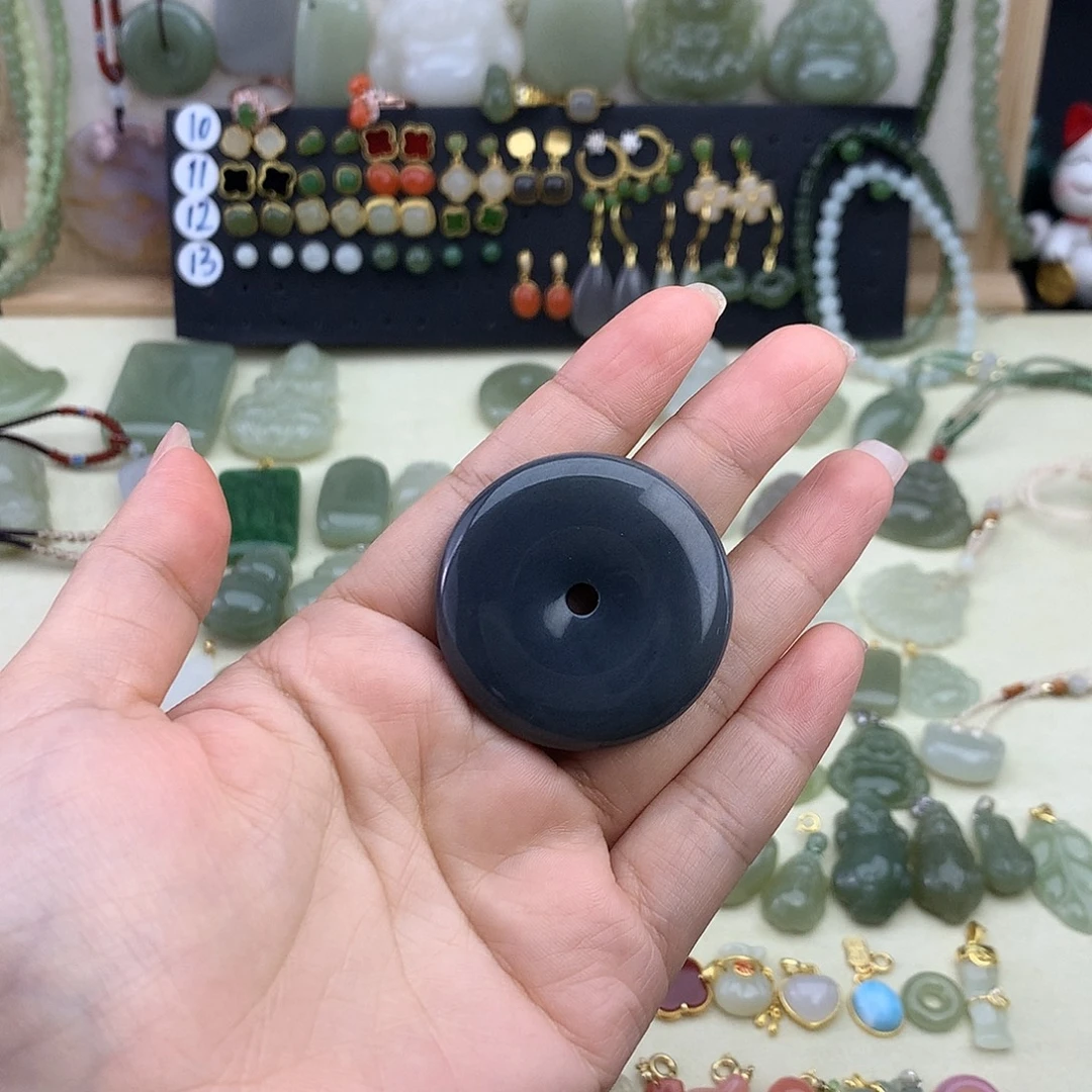 和田玉未镶嵌项链