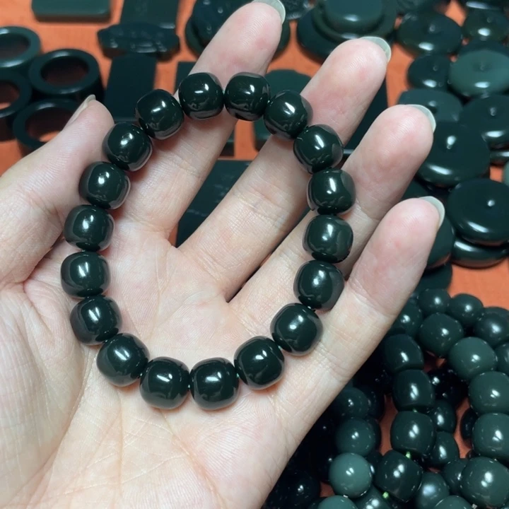 D***K和田玉（青玉）未镶嵌颈饰