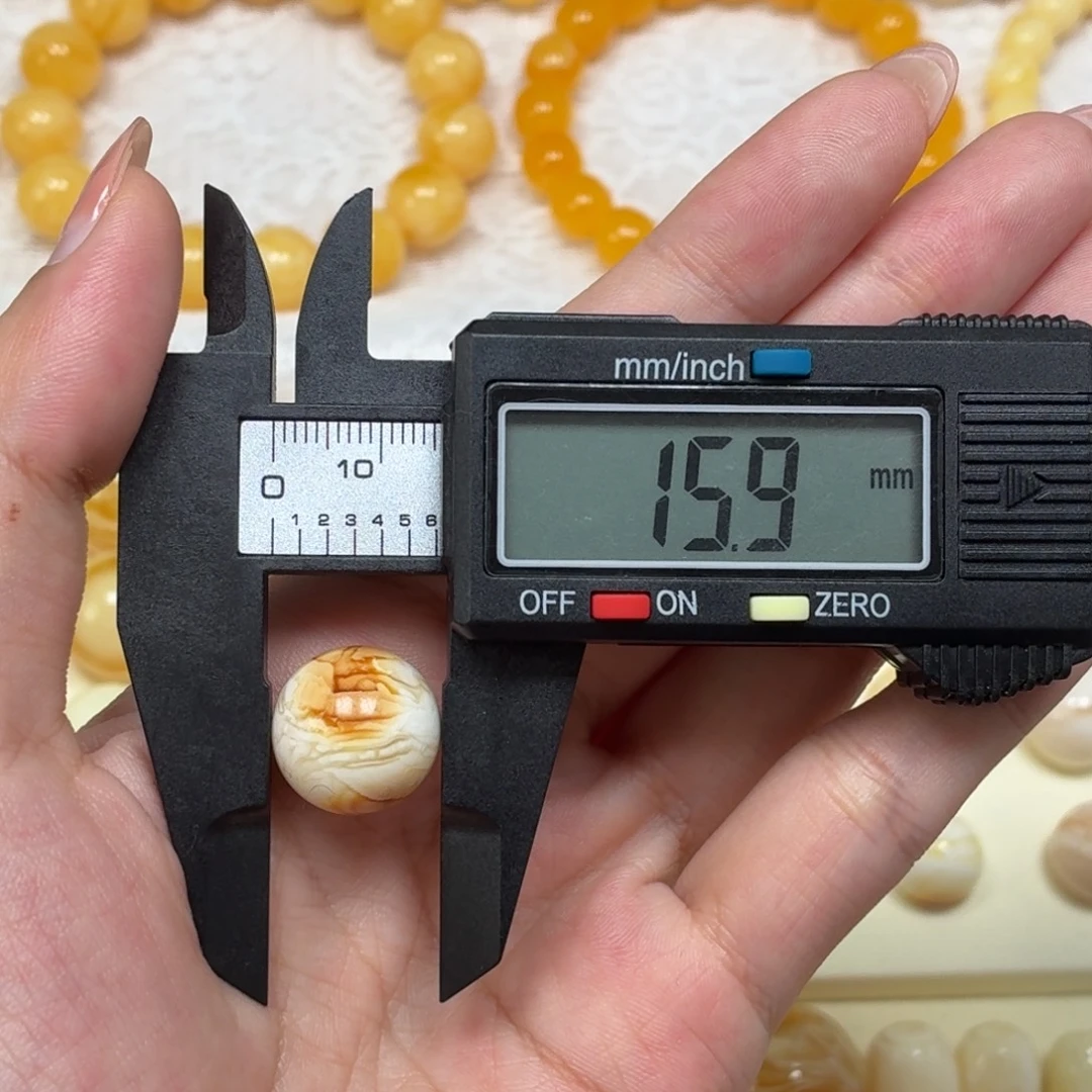琥珀未镶嵌颈饰乌料沁白虎皮纹单珠15.9mm