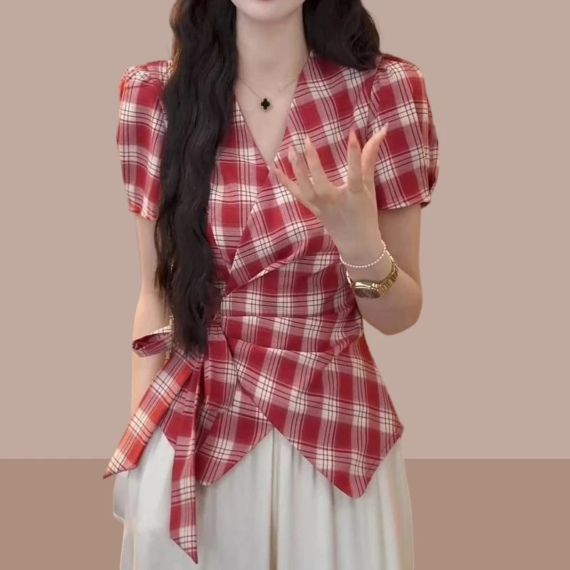 韩式复古港风格纹设计感短袖衬衫女2025夏季新款时尚百搭通勤上衣