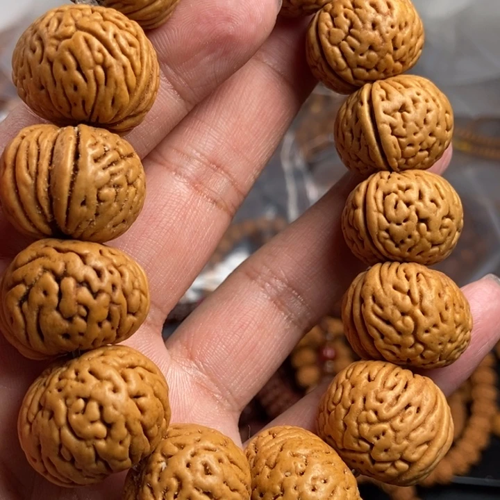 猴头核桃吊坠今天