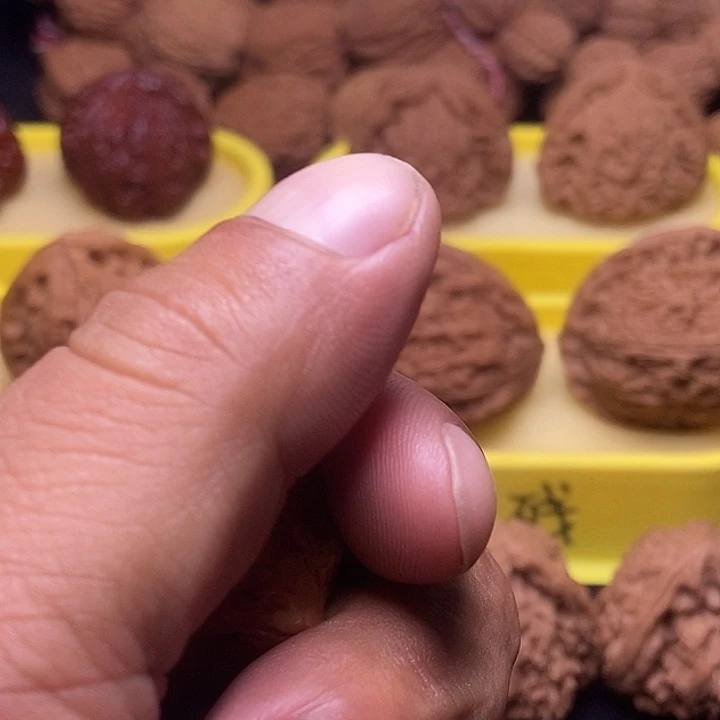 Q***q南疆石一根筋黄金线