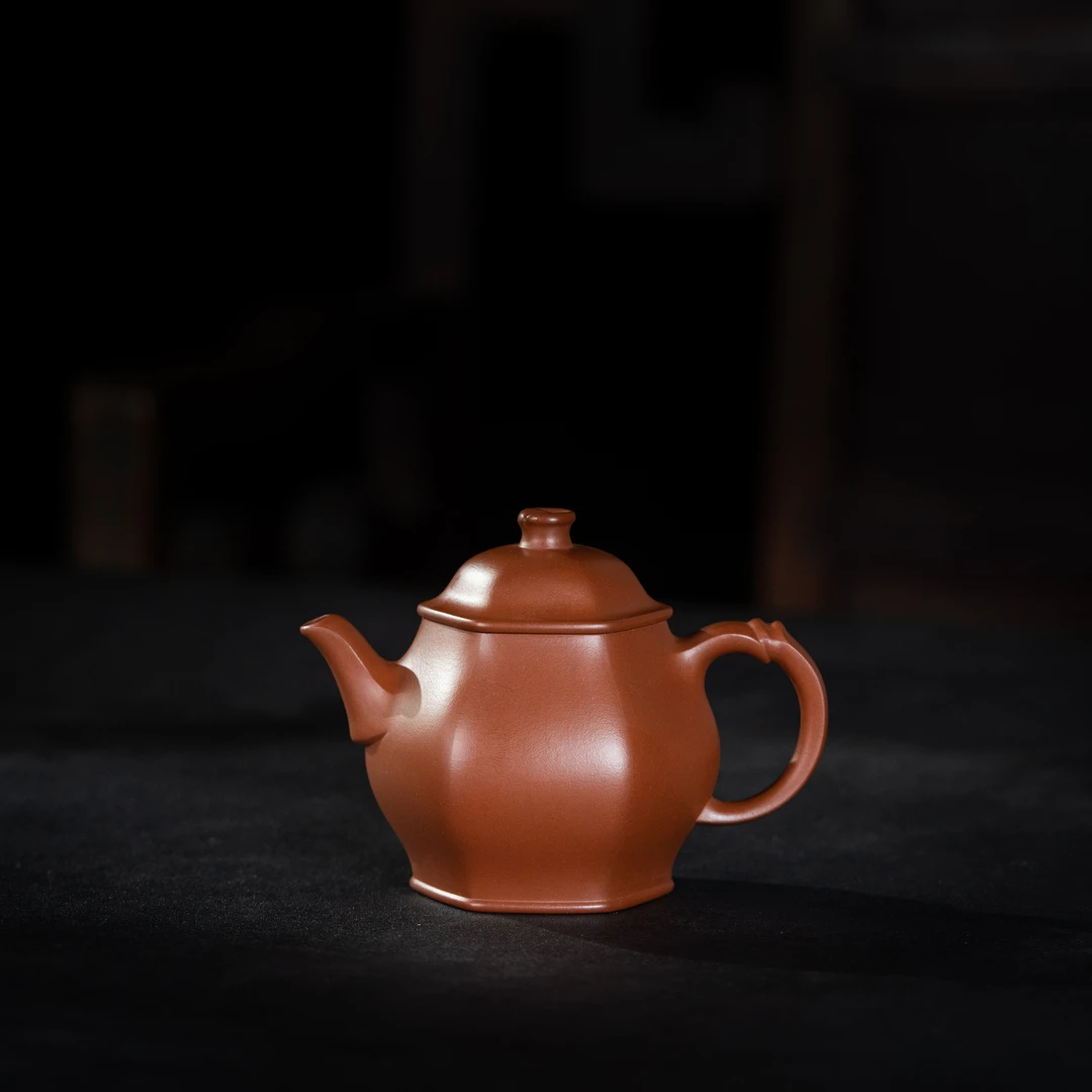 【砂界传家】六方简笠王建中制 全手工 红皮龙 170cc 宜兴紫砂壶