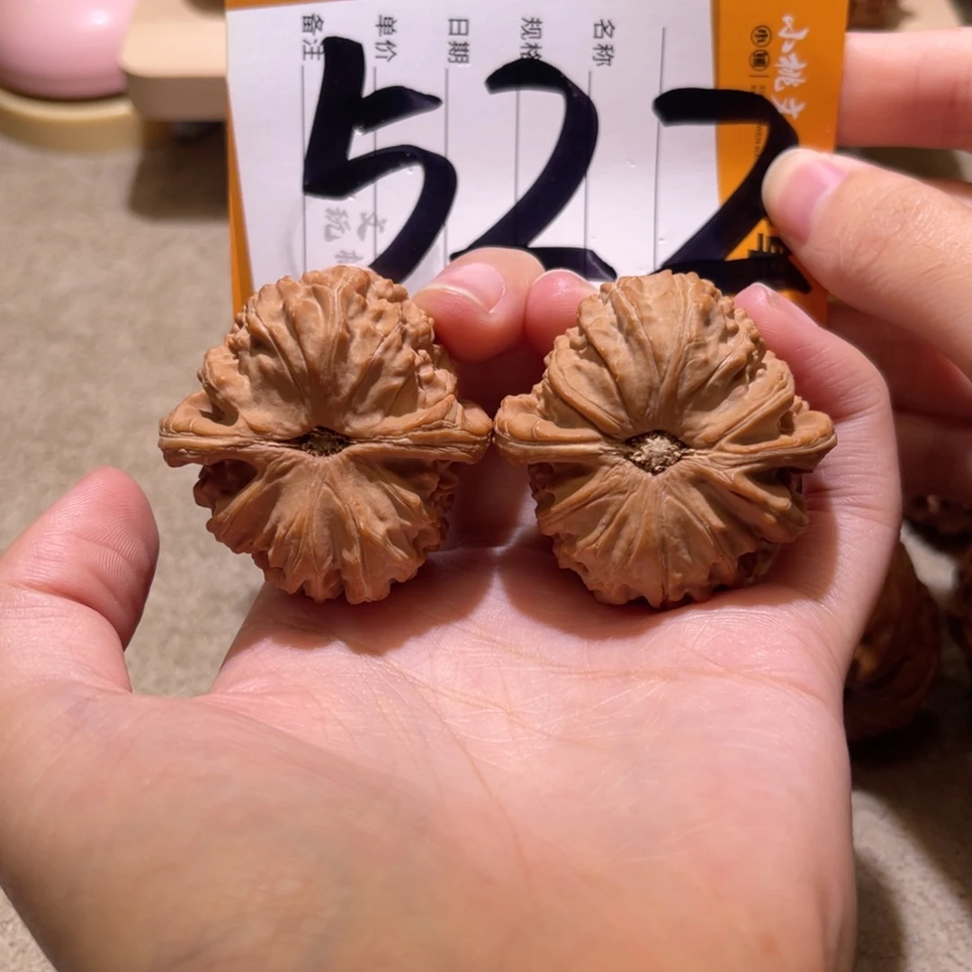 加***问把件文玩核桃全品41白狮子45克