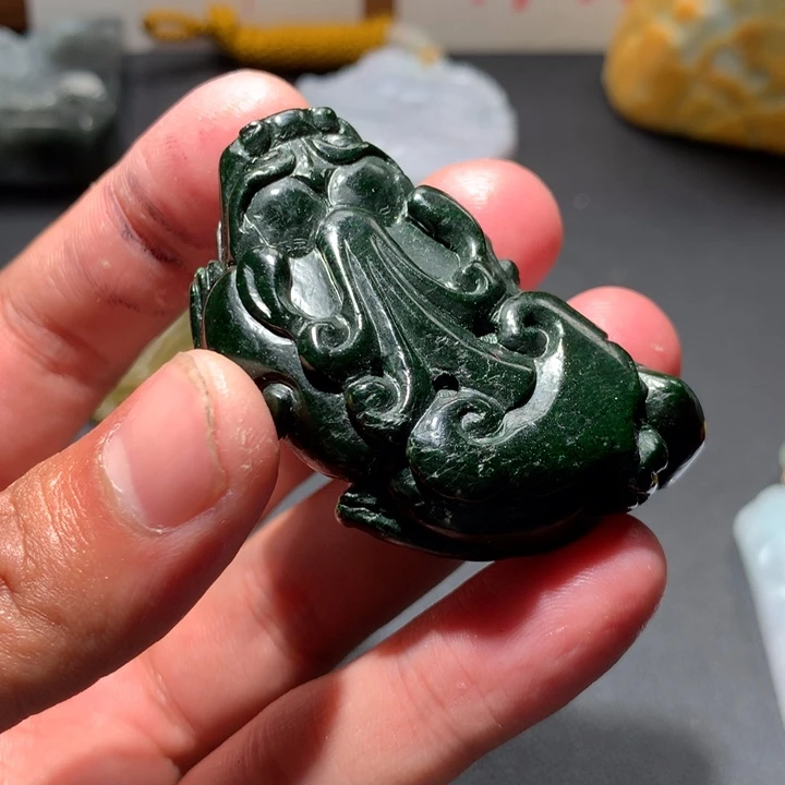 翡翠未镶嵌颈饰保真天然a货翡翠