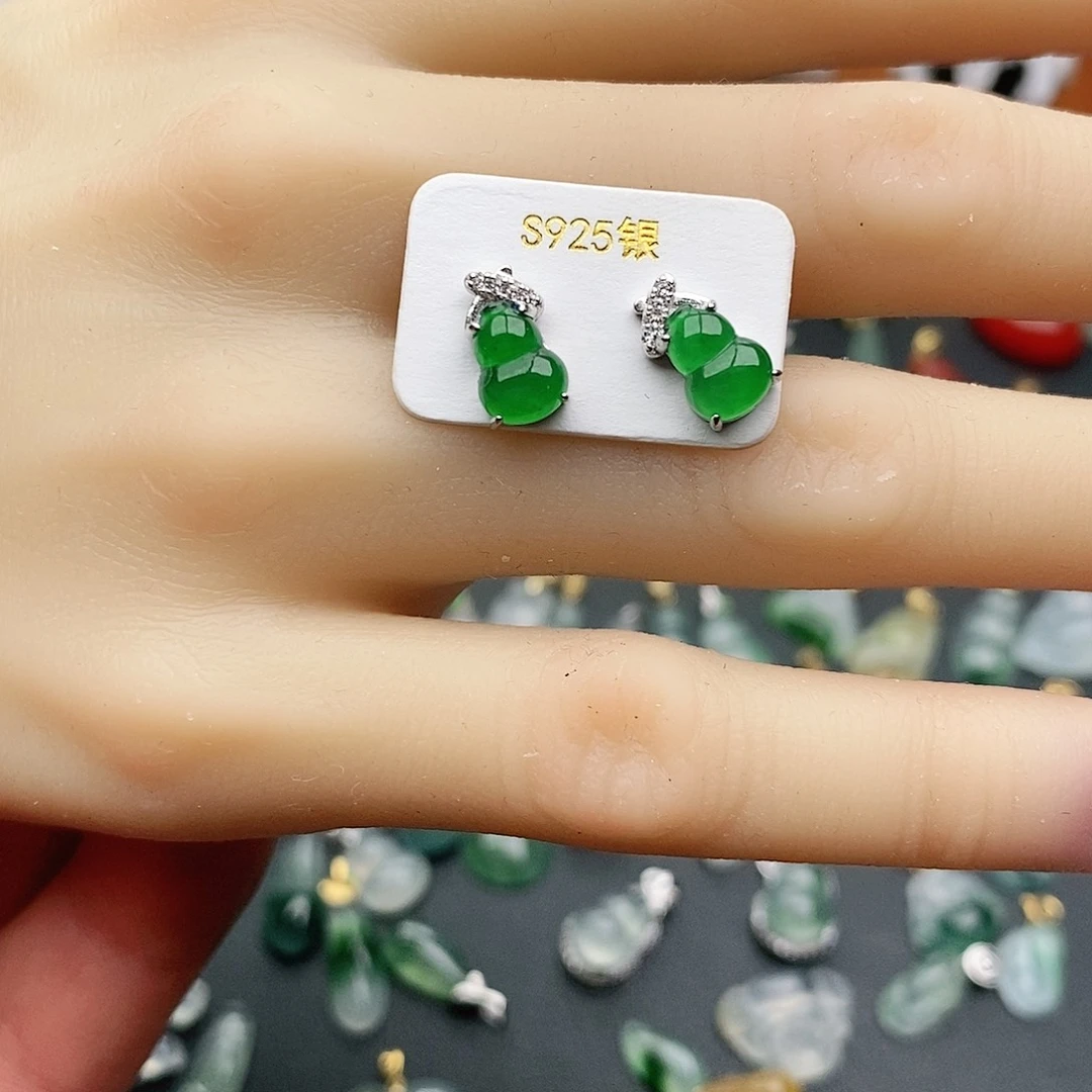 翡翠耳饰银S925镶嵌?*心耳钉