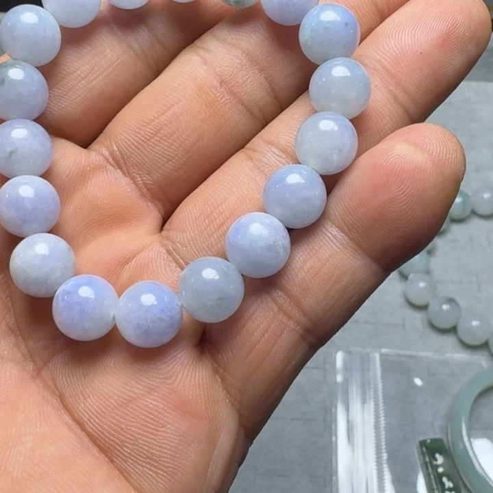 定制翡翠未镶嵌手串