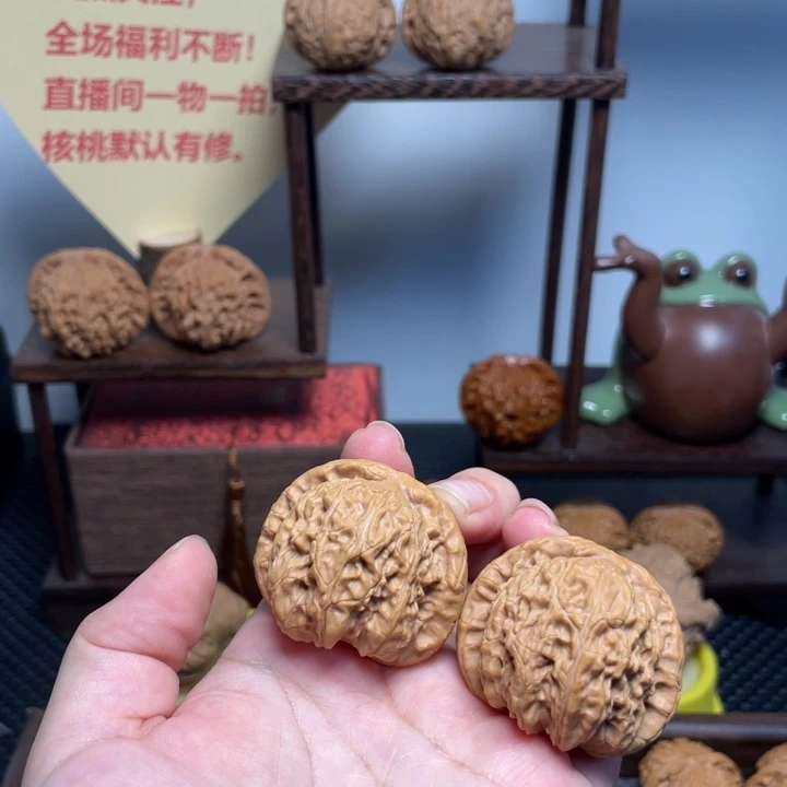把件文玩核桃白狮子40闪8