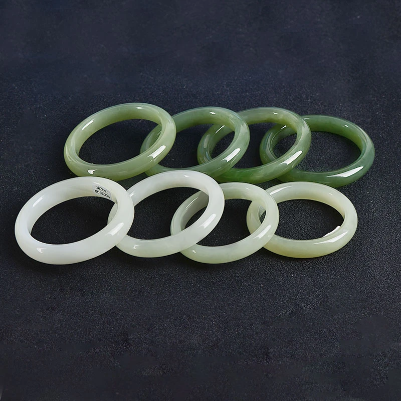 可玉可求新年礼物正宗和田玉青白玉手镯多样性发货 拍一发一C3933