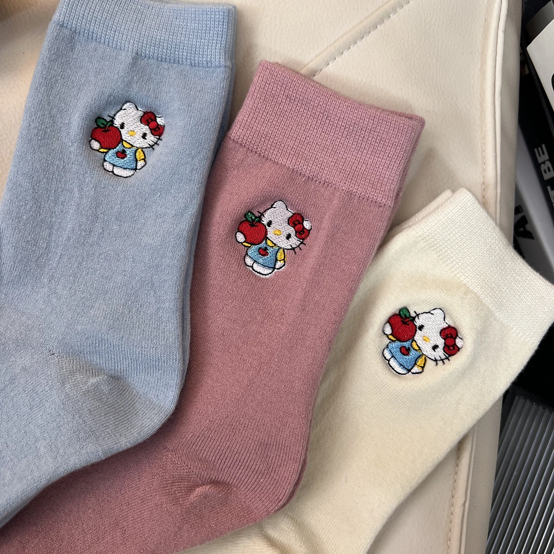 2025秋冬新款袜子女桑蚕丝羊毛保暖可爱学院风刺绣Kitty中筒袜