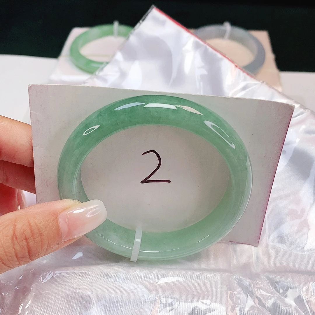 翡翠未镶嵌手镯 正圈55+