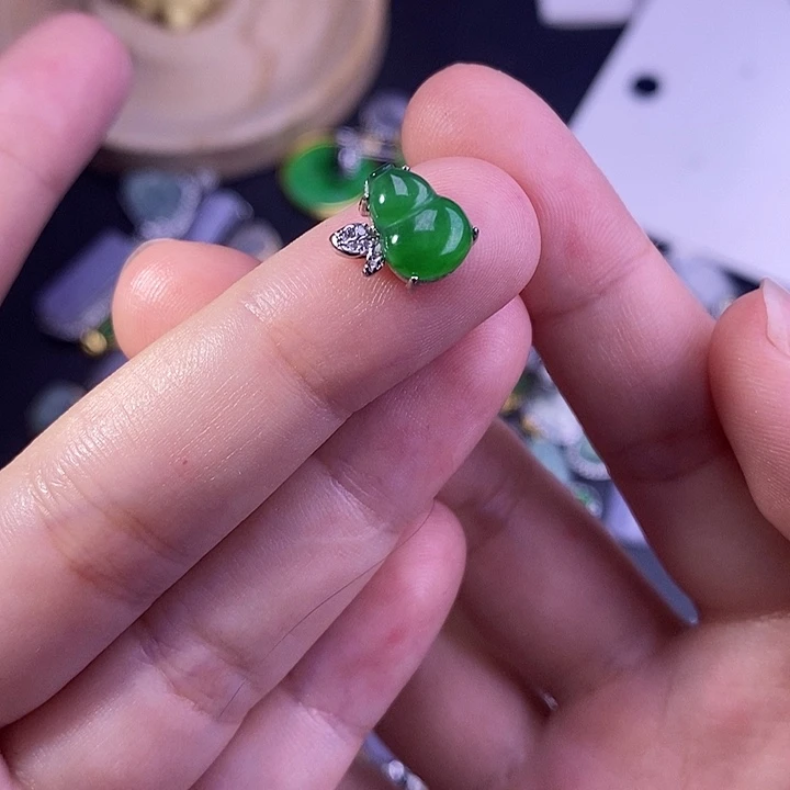 颈饰未镶嵌翡翠111