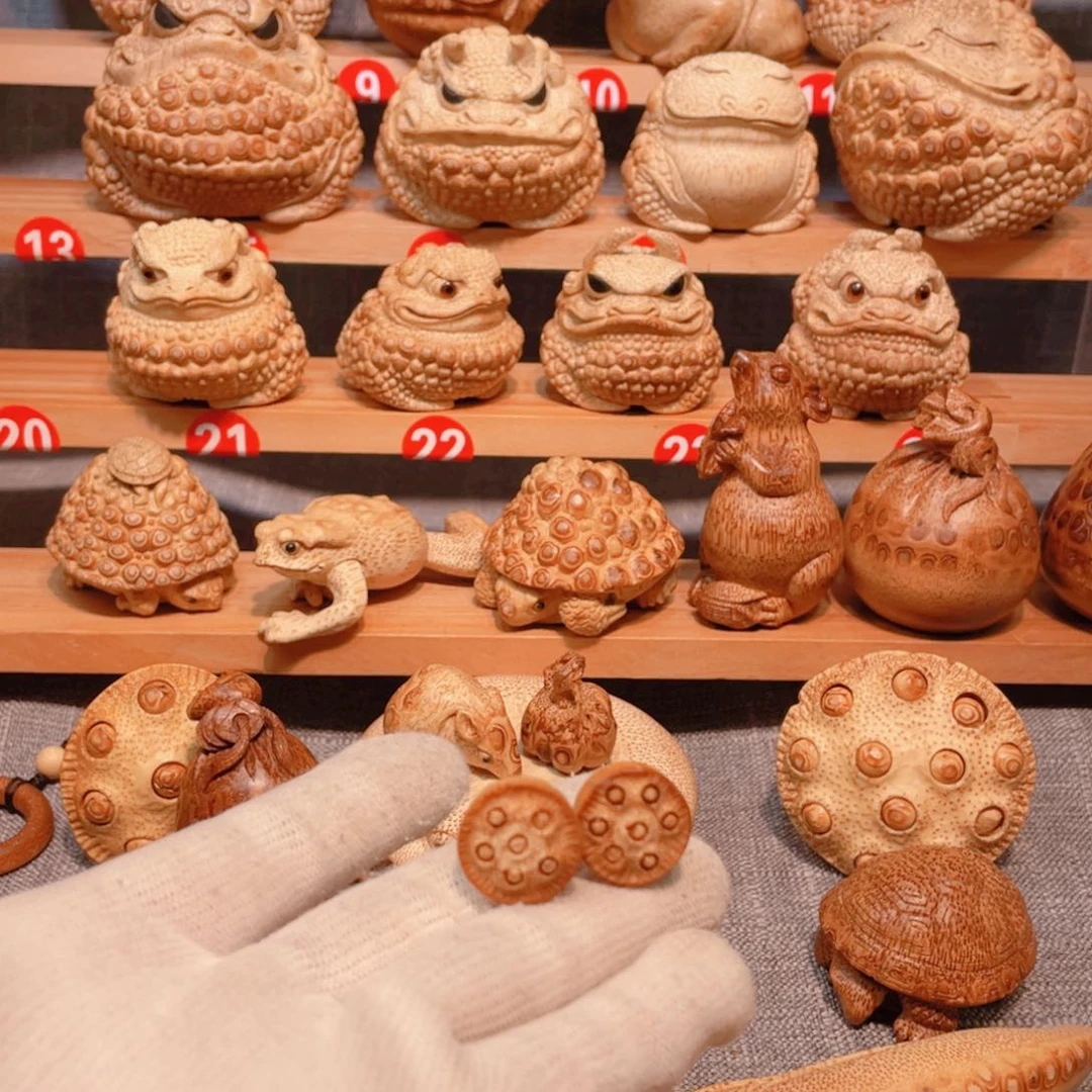 竹根雕小莲蓬挂件