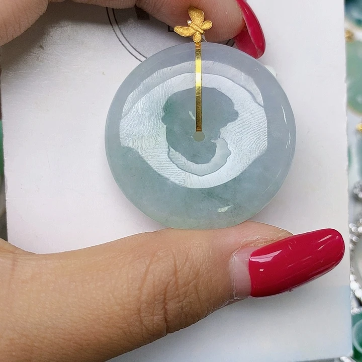 颈饰18K金镶嵌翡翠一***月天然翡翠