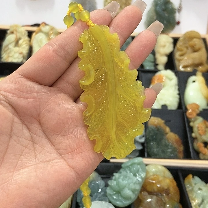 蛇纹石玉挂件未镶嵌曼*