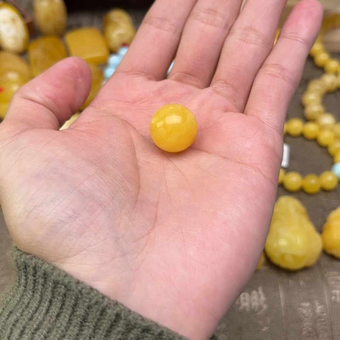 琥珀裸石未镶嵌17.8鸡油黄福利91