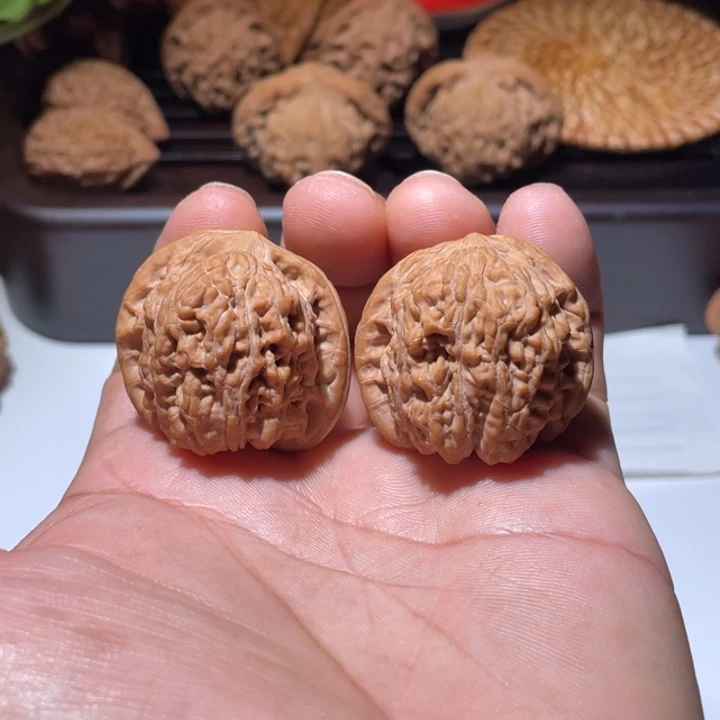 文玩核桃吊坠兴隆骰子兴隆血麒麟