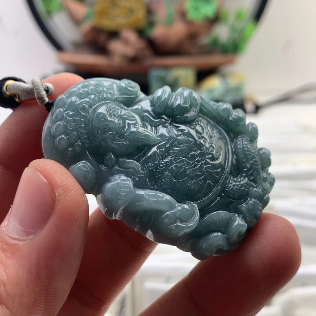 颈饰未镶嵌翡翠财神