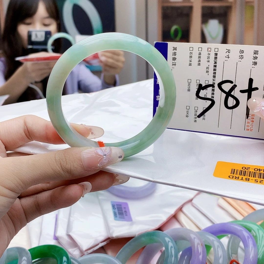 未镶嵌手镯翡翠Gg