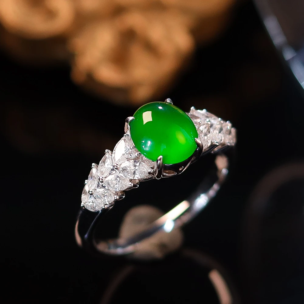 【三只猪珠宝】翡翠正阳满绿蛋面18k金镶嵌女款戒指