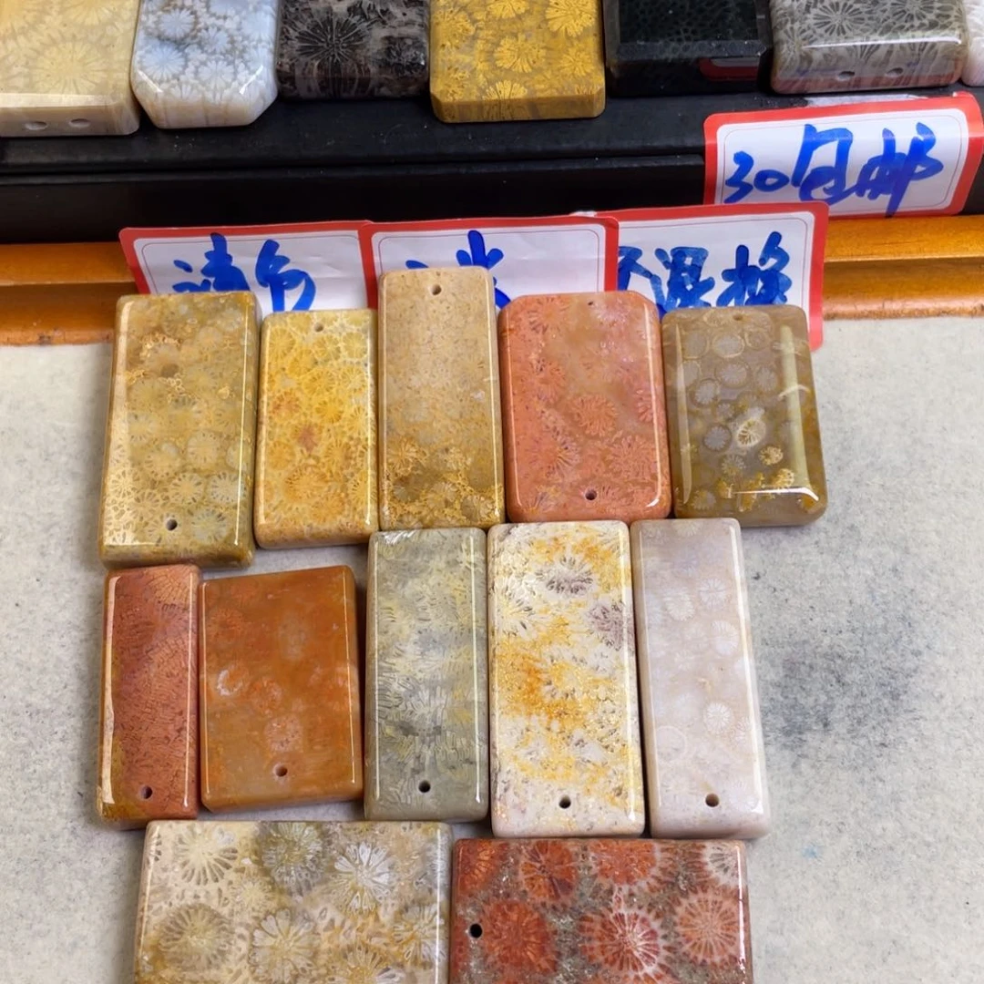 硅化玉吊坠合金霄**乖