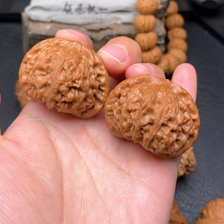 文玩核桃吊坠尺寸40宫灯