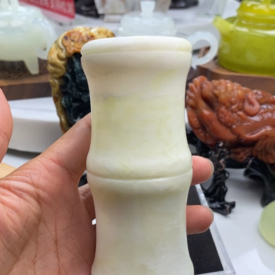 历***来岫玉未镶嵌四大名玉笔筒