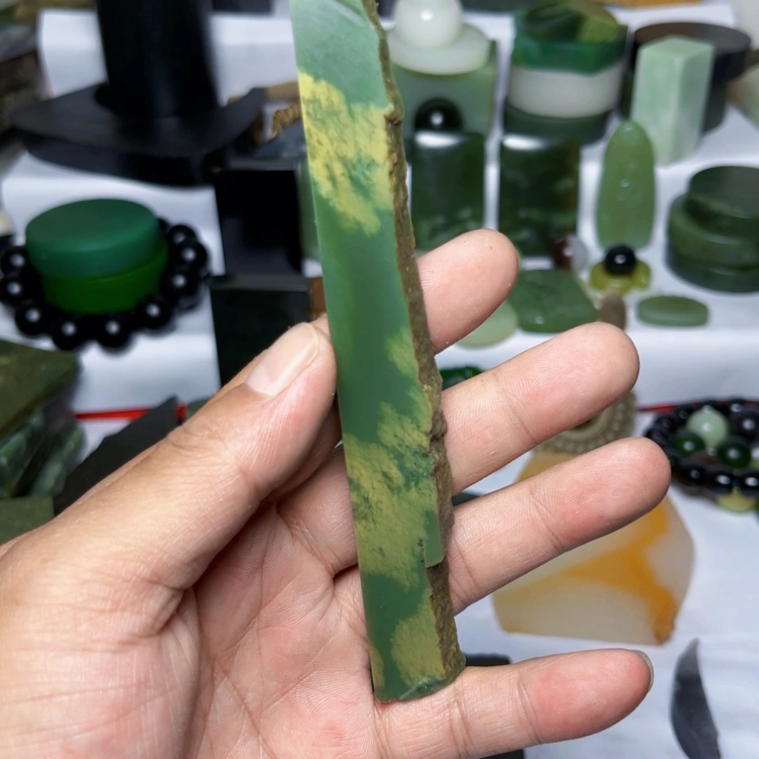 和田玉未镶嵌珠宝半成品