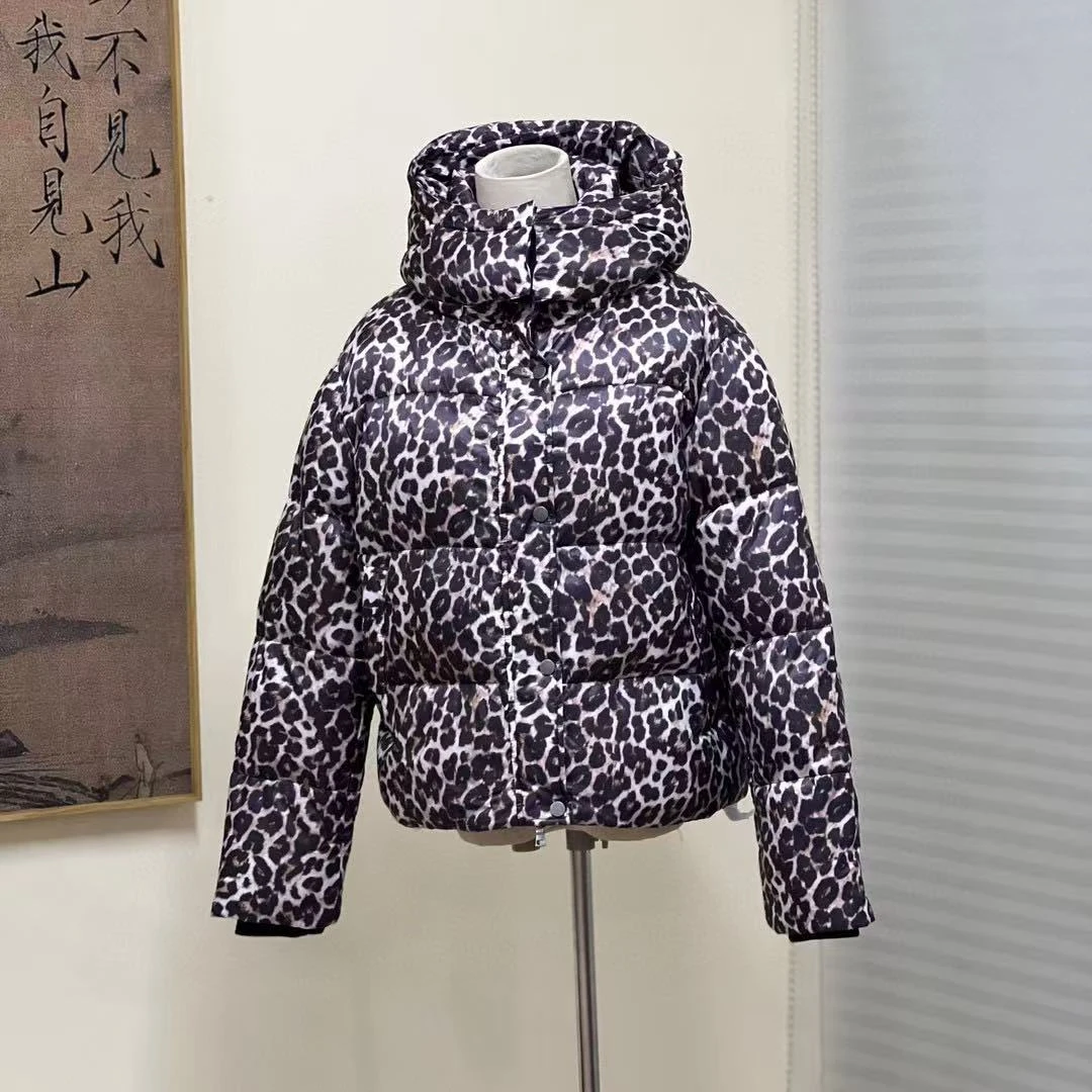 冬季女士时尚休闲保暖防风连帽短款豹纹宽松棉服70-37