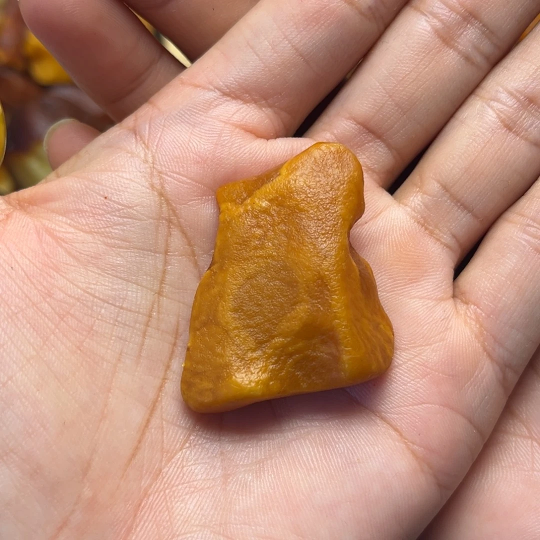 裸石琥珀未镶嵌蜜蜡定制随型吊坠