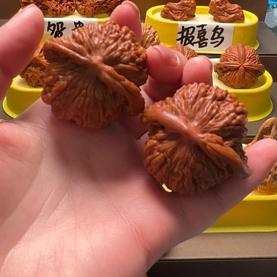 文玩核桃吊坠四座楼