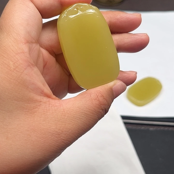 和田玉（糖玉）未镶嵌颈饰