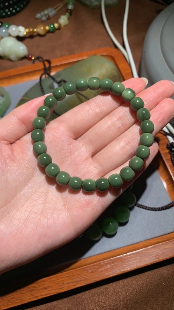 新疆和田玉精工单圈手串