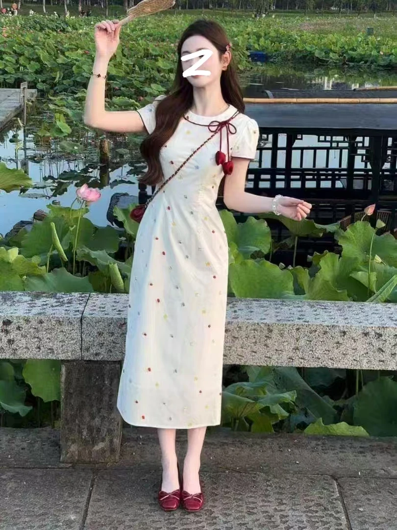 624-3#2025夏新款撞色郁金香娃娃领彩色刺绣修身旗袍国风连衣裙