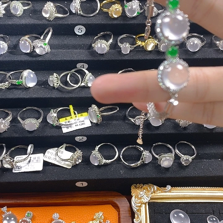 石英质玉合金手链