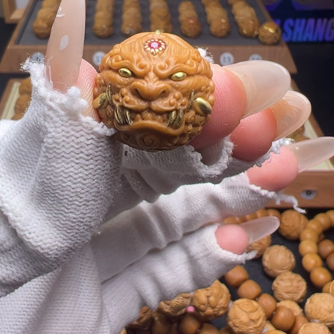 文玩核桃把件镶嵌款唐狮18左右尺寸全品有正常封口线